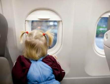 За границу без родителей: самостоятельный перелет ребенка и услуга сопровождения в самолете